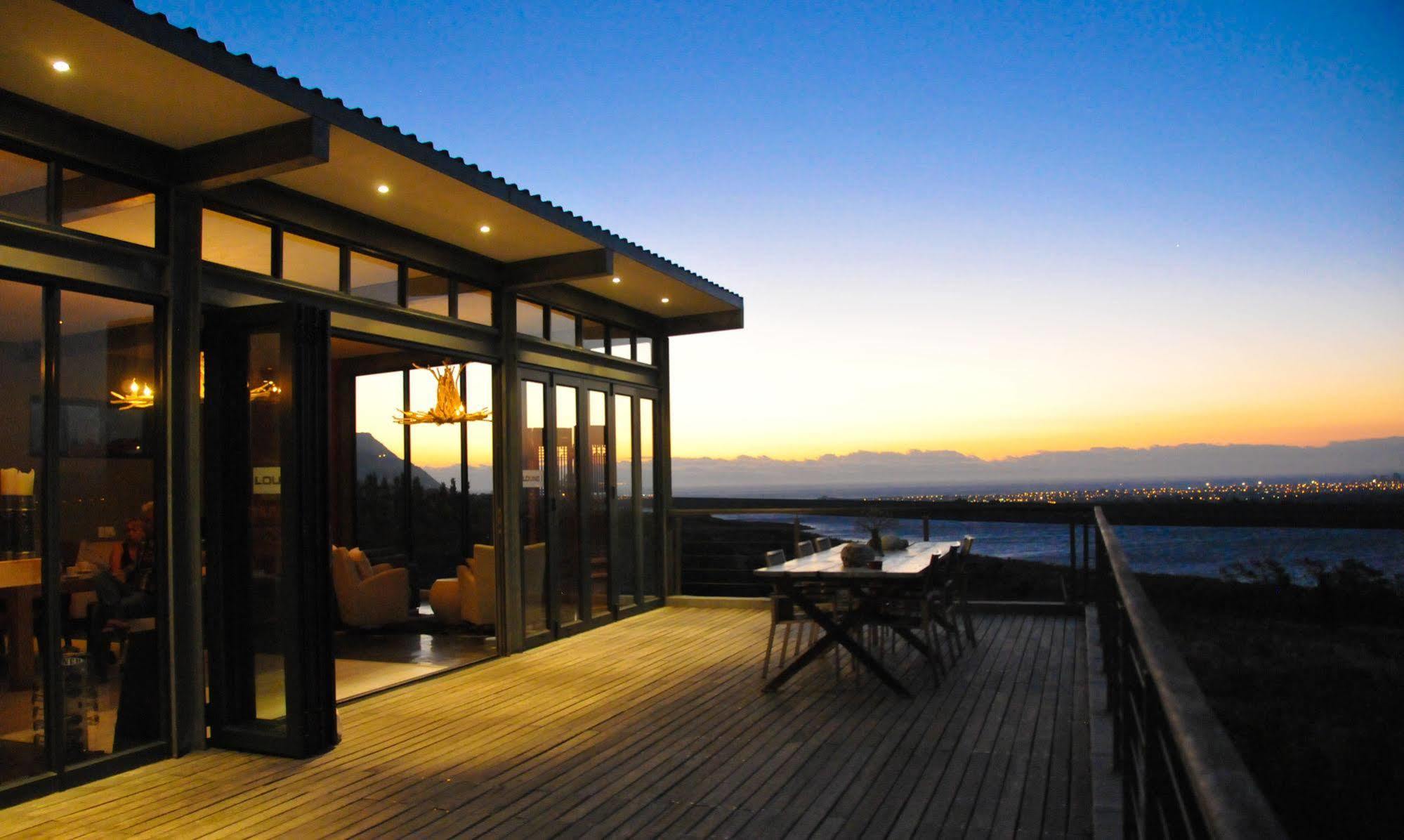 Colourful Manor Guesthouse Cape Town Exterior photo